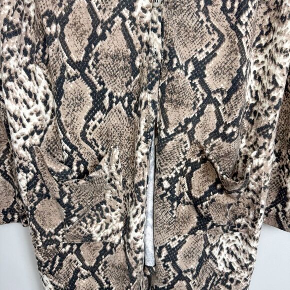 BOUTIQUE | Snakeskin Print Button Front Lightweight Cardigan Women’s Size XL - Picture 4 of 9